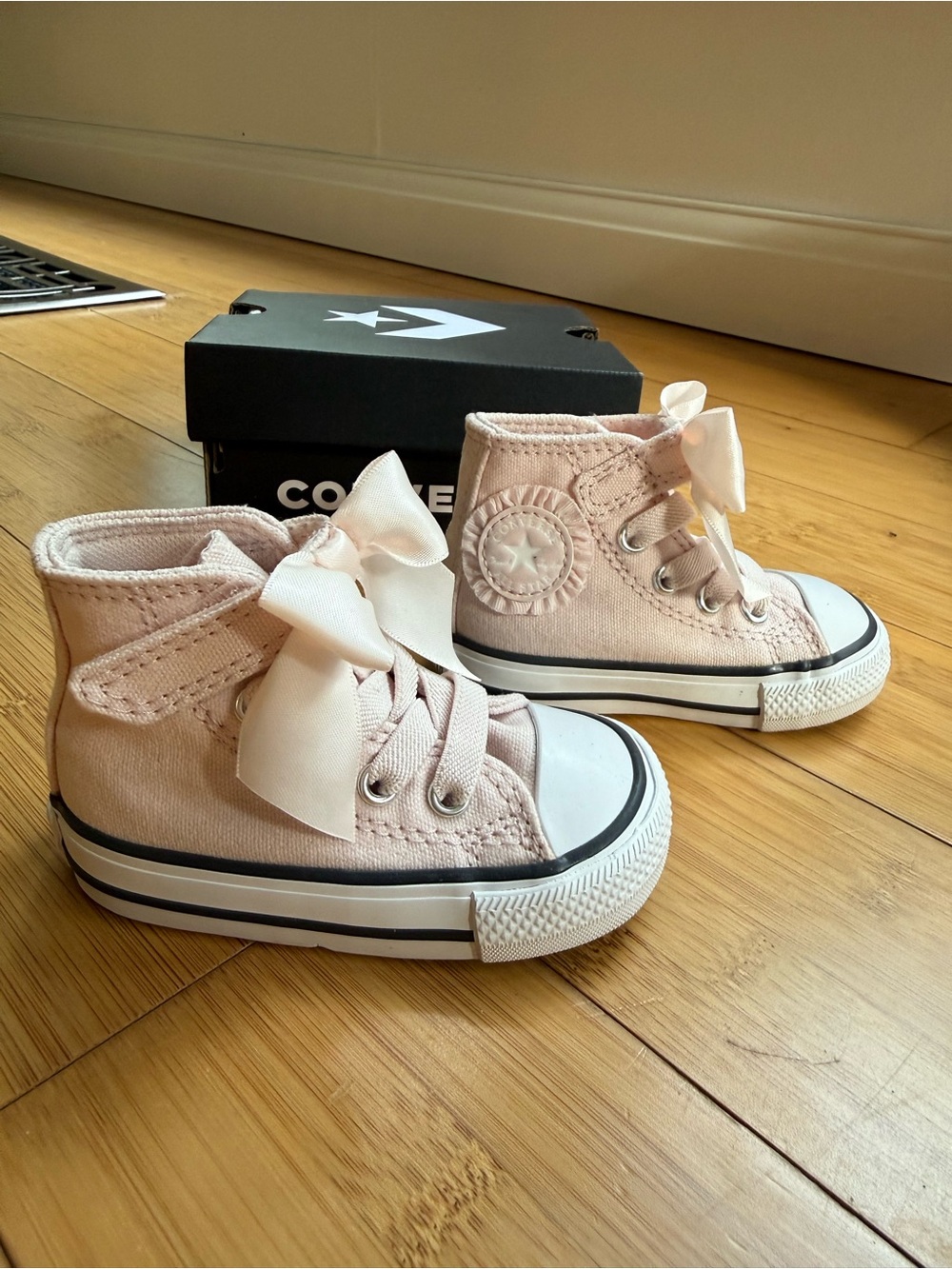 Converse Kids 3 Light Pink High-Top Canvas Sneakers with Pink Bows